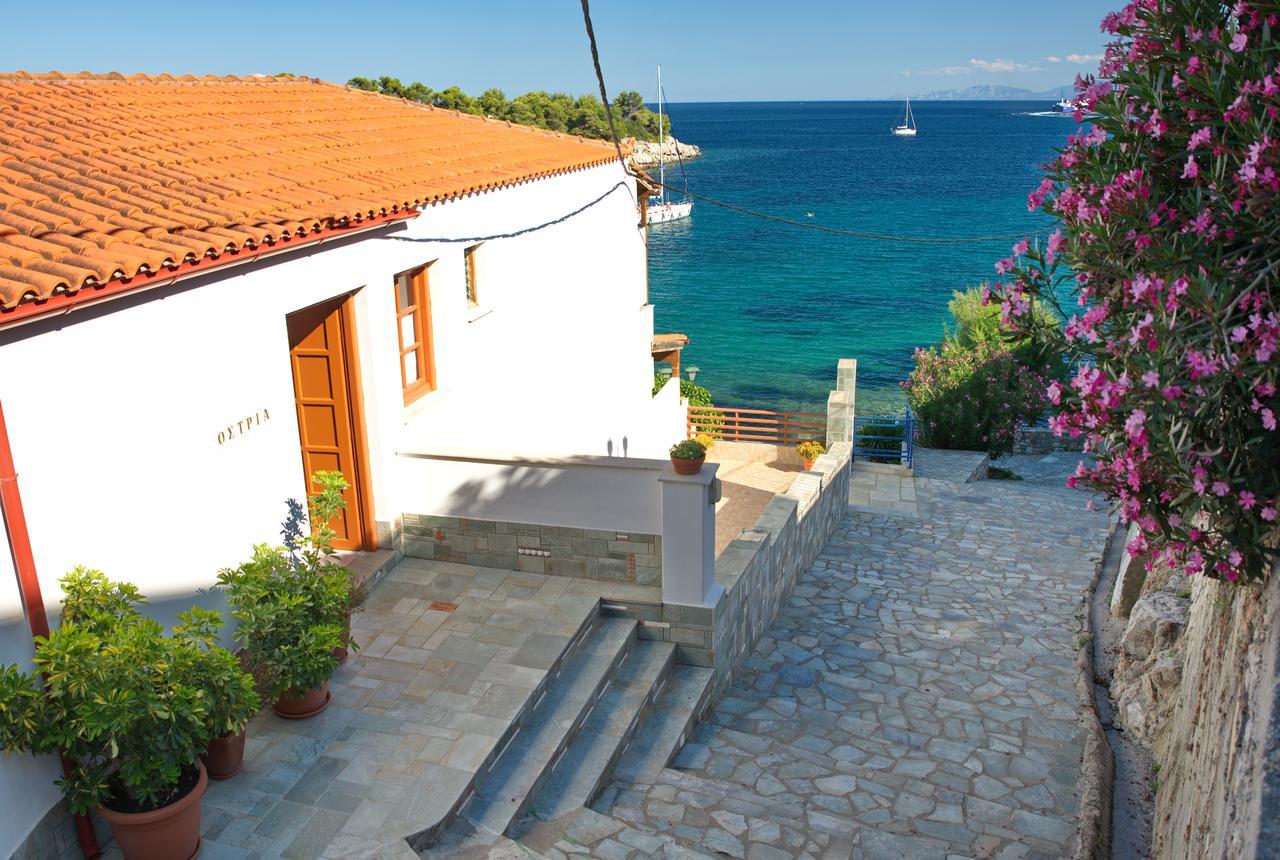 Ostria Hotel Patitiri  Exterior photo